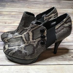 Unlisted 10 snakeskin booties
